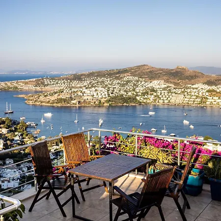 Stunning Sea View Duplex In Gundogan דירה בודרום