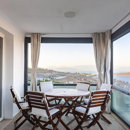 Stunning Sea View Duplex In Gundogan בודרום