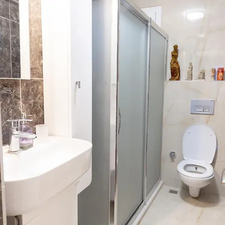 Stunning Sea View Duplex In Gundogan דירה *