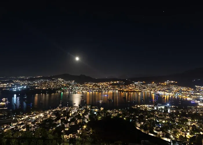 Stunning Sea View Duplex In Gundogan *