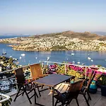 Stunning Sea View Duplex In Gundogan Apartament Bodrum